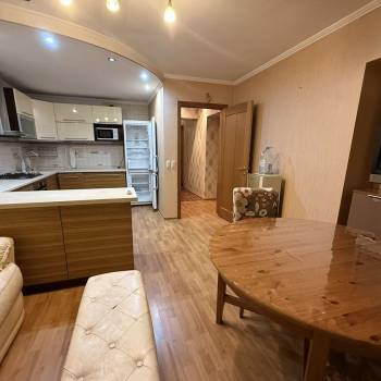 Сдается Многокомнатная квартира, 79,7 м²