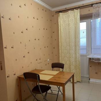 Сдается 1-комнатная квартира, 50 м²