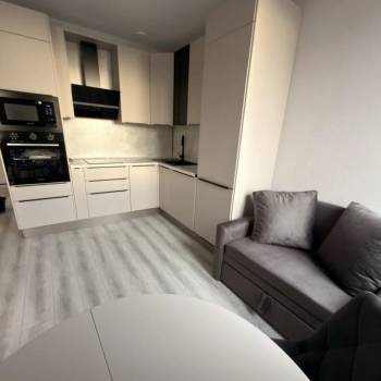 Сдается 1-комнатная квартира, 42 м²