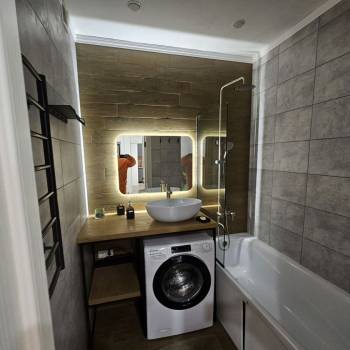 Сдается Многокомнатная квартира, 80 м²