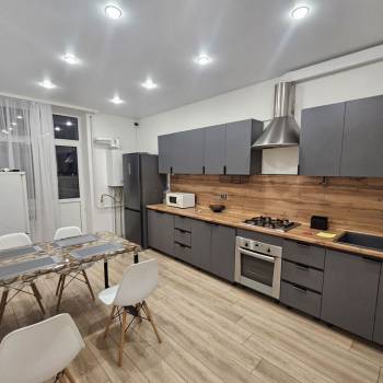 Сдается Многокомнатная квартира, 80 м²