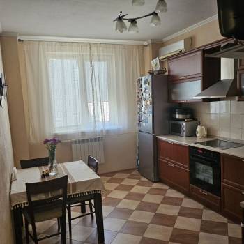 Продается 2-х комнатная квартира, 70 м²
