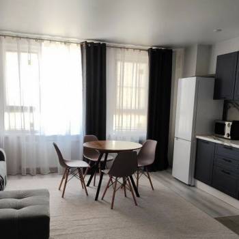 Сдается 1-комнатная квартира, 52 м²