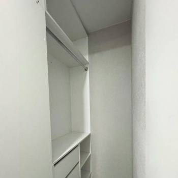 Продается 1-комнатная квартира, 37 м²