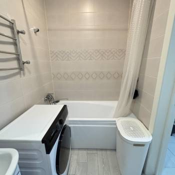 Сдается 1-комнатная квартира, 46,7 м²