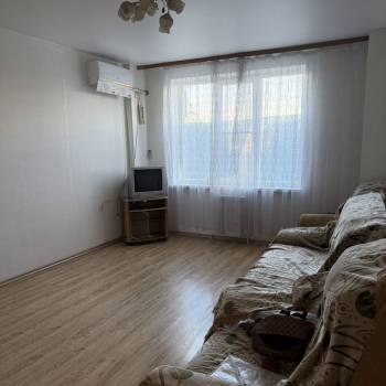 Сдается 1-комнатная квартира, 37 м²
