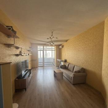 Сдается 2-х комнатная квартира, 80 м²