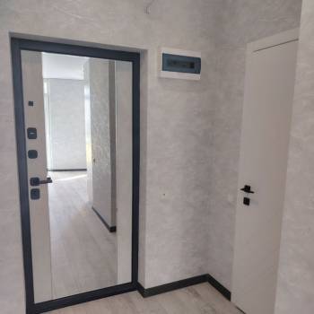 Продается 1-комнатная квартира, 42 м²