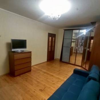 Сдается 1-комнатная квартира, 38 м²