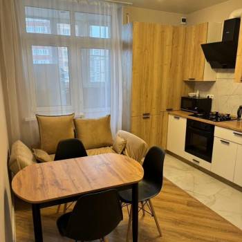 Сдается 1-комнатная квартира, 40 м²