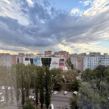 Продается 1-комнатная квартира, 42 м²