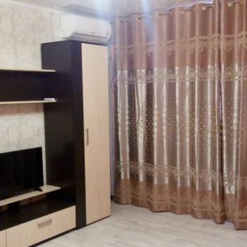Продается 1-комнатная квартира, 42 м²