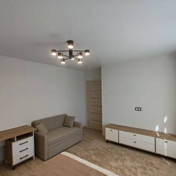 Продается 1-комнатная квартира, 40 м²