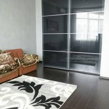 Продается 1-комнатная квартира, 32 м²