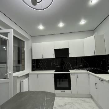 Сдается 1-комнатная квартира, 369 м²