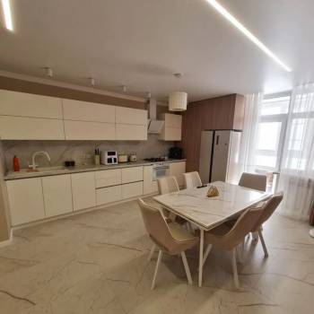 Продается 3-х комнатная квартира, 90 м²