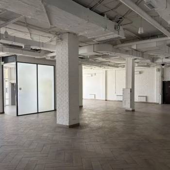 Сдается Нежилое помещение, 361 м²