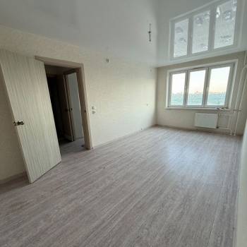 Продается 1-комнатная квартира, 37 м²