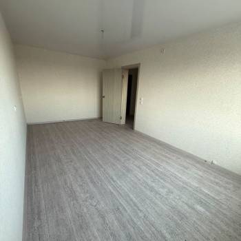Продается 1-комнатная квартира, 37 м²