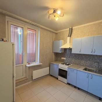 Продается 1-комнатная квартира, 38 м²