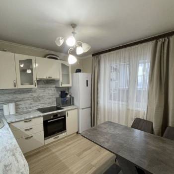 Продается 2-х комнатная квартира, 57 м²