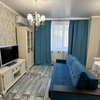 Сдается 2-х комнатная квартира, 77 м²