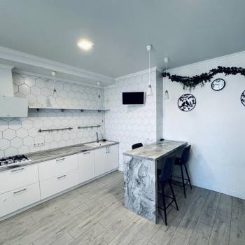 Сдается 2-х комнатная квартира, 75 м²