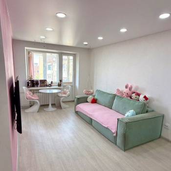 Продается 3-х комнатная квартира, 57 м²