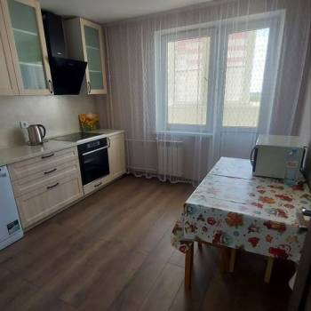 Сдается 2-х комнатная квартира, 64 м²