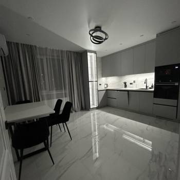 Сдается 2-х комнатная квартира, 76,2 м²