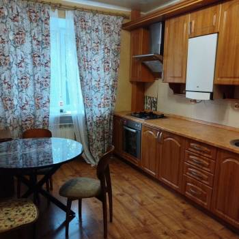 Сдается 2-х комнатная квартира, 65 м²