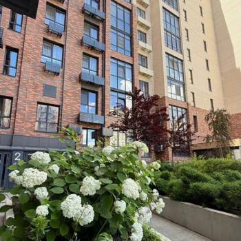 Продается 1-комнатная квартира, 53 м²
