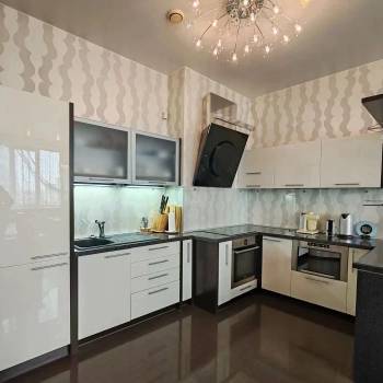 Продается 3-х комнатная квартира, 100 м²