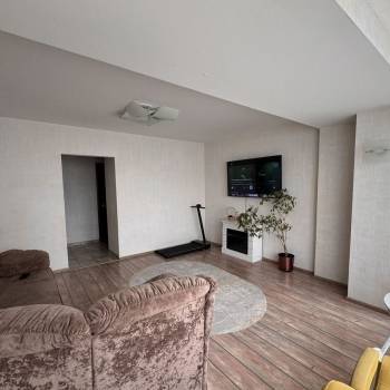 Продается 2-х комнатная квартира, 56,8 м²