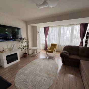 Продается 2-х комнатная квартира, 56,8 м²
