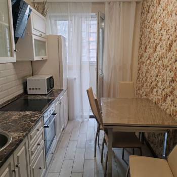Сдается 1-комнатная квартира, 38 м²