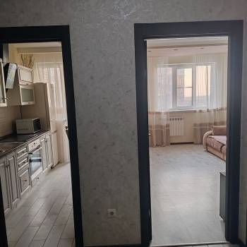 Сдается 1-комнатная квартира, 38 м²