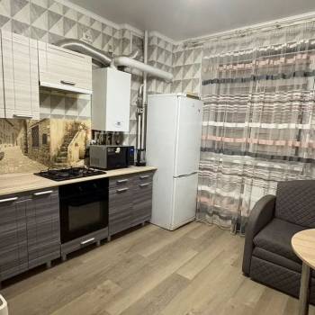 Сдается 1-комнатная квартира, 38 м²