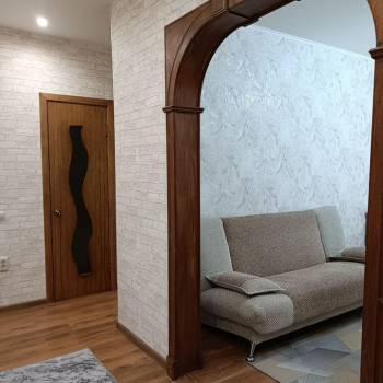 Сдается 1-комнатная квартира, 60 м²