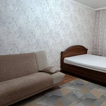 Сдается 1-комнатная квартира, 60 м²