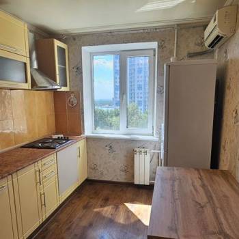 Сдается 1-комнатная квартира, 37,4 м²