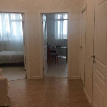 Сдается 1-комнатная квартира, 53 м²
