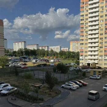 Продается 1-комнатная квартира, 35 м²