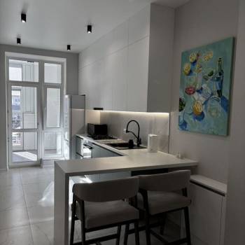 Сдается 1-комнатная квартира, 56 м²