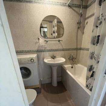 Продается Многокомнатная квартира, 58,8 м²
