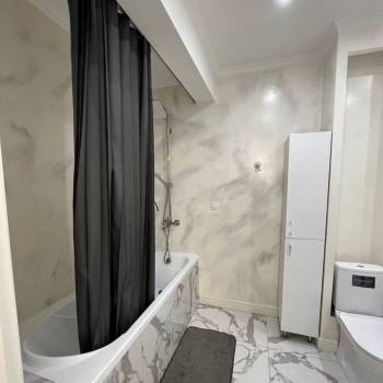 Сдается 2-х комнатная квартира, 76 м²