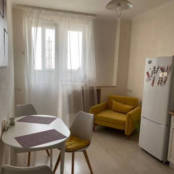 Продается 1-комнатная квартира, 47 м²