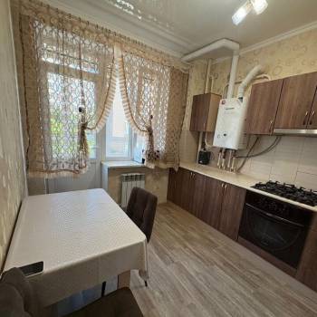 Сдается 1-комнатная квартира, 39 м²