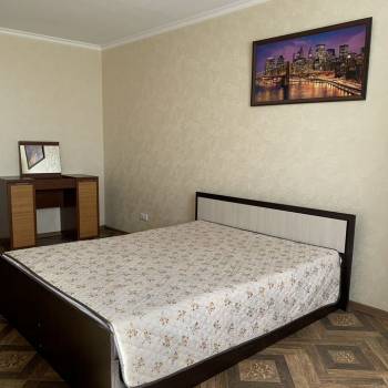 Сдается 1-комнатная квартира, 42 м²