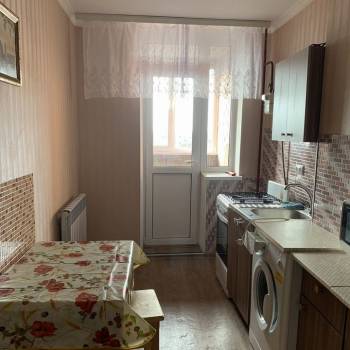 Сдается 1-комнатная квартира, 42 м²